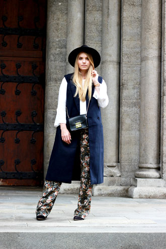 Thursday Look: Print Trousers, off shoulder & Pumps